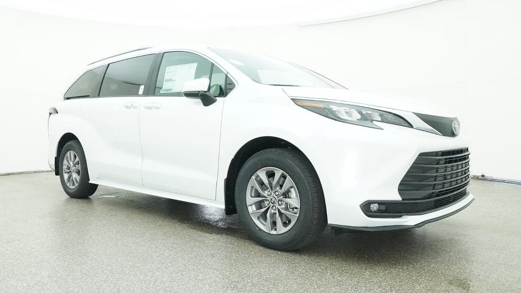 New 2026 Toyota Sienna XLE FWD image 9