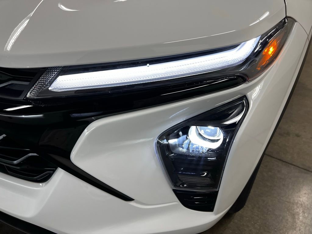 New 2026 Chevrolet Trax LT w/ Driver Confidence Package FWD image 10