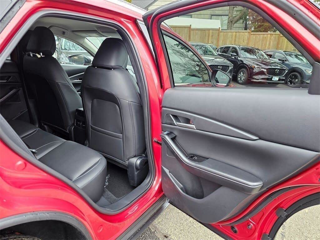 Certified 2025 MAZDA CX-30 AWD 2.5 S w/ Select Sport Pkg image 47