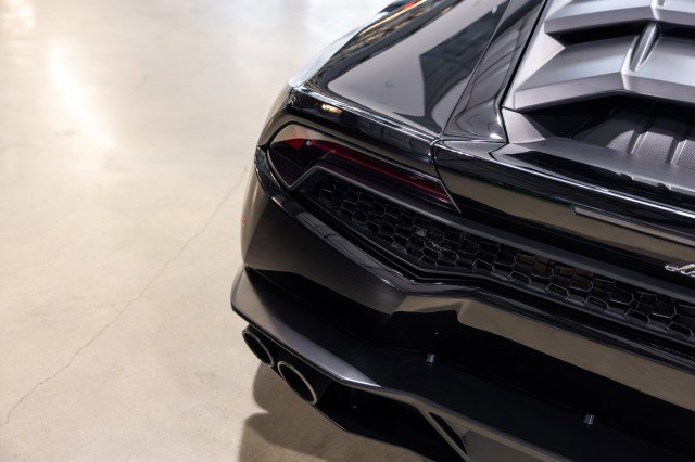 Used 2015 Lamborghini Huracan LP 610-4 image 18