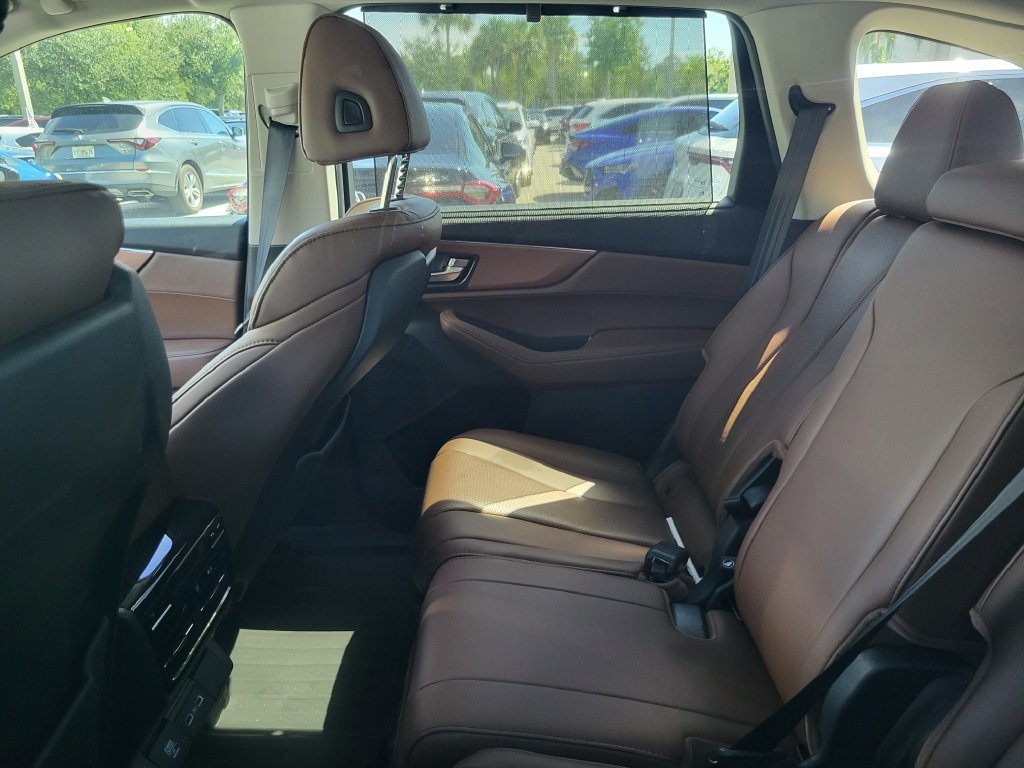 Used 2024 Acura MDX w/ Technology Package AWD/4WD image 5