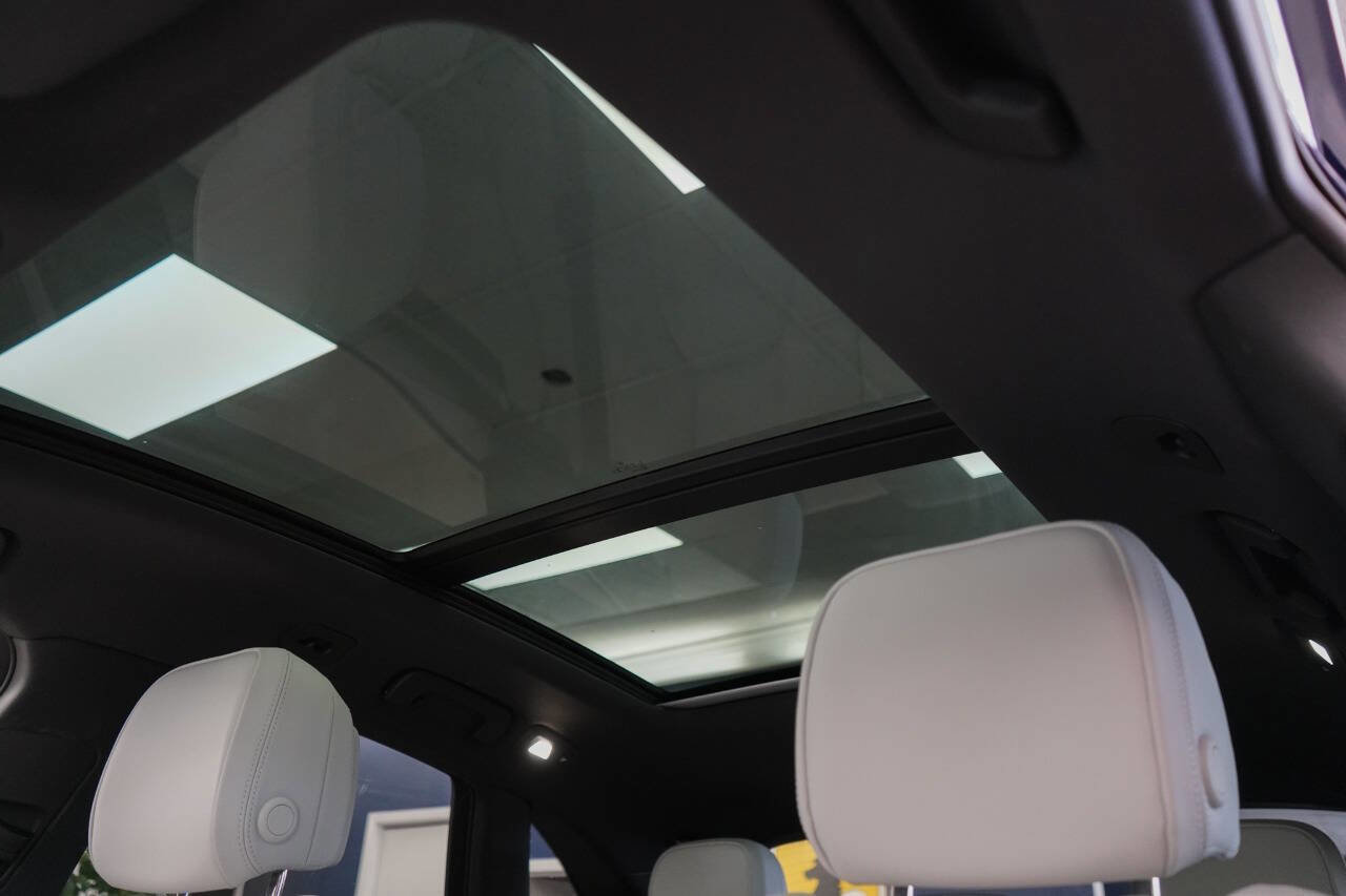 Used 2024 Porsche Macan image 56