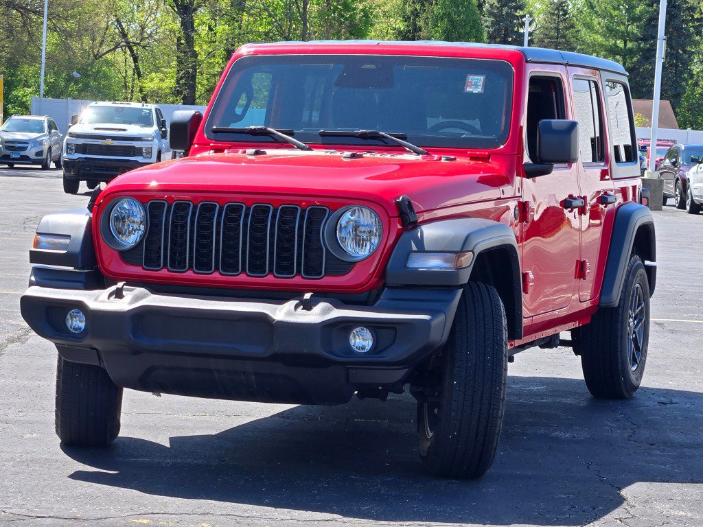 Used 2025 Jeep Wrangler Unlimited Sport AWD/4WD image 5