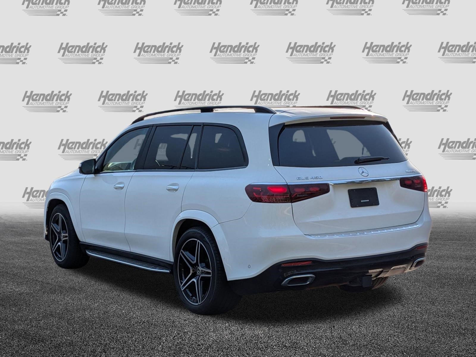 Used 2024 Mercedes-Benz GLS 450 4MATIC image 8