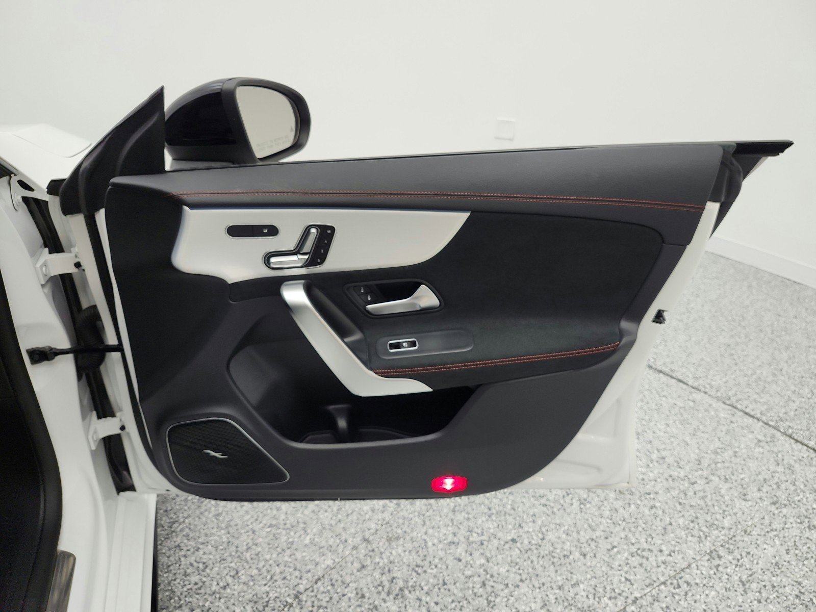 Used 2025 Mercedes-Benz CLA 35 AMG 4MATIC image 21