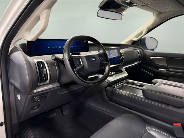 Used 2025 Ford Expedition Max Platinum AWD/4WD image 14