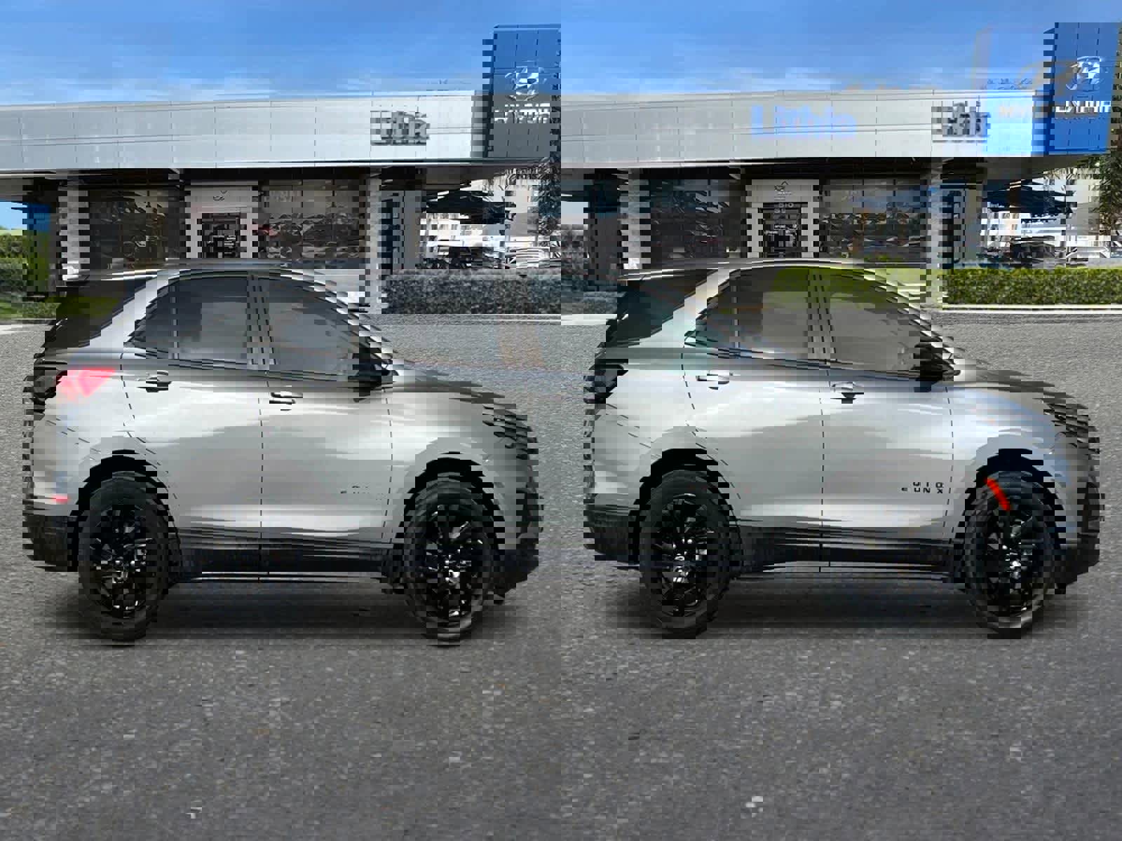 Used 2023 Chevrolet Equinox LS w/ LS Convenience Package image 8