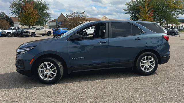 Certified 2024 Chevrolet Equinox LS w/ LS Convenience Package FWD image 5