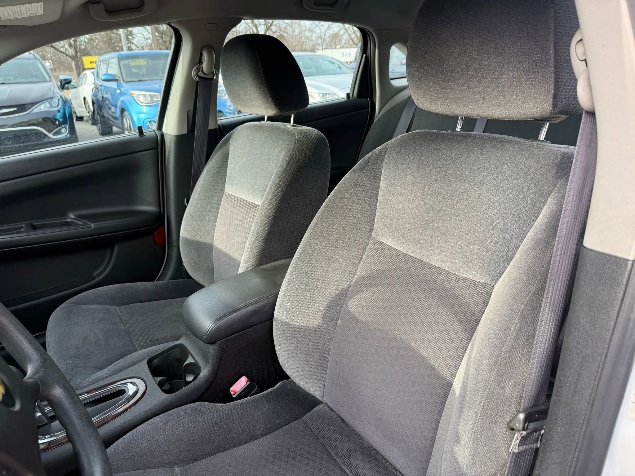 Used 2016 Chevrolet Impala LT image 16