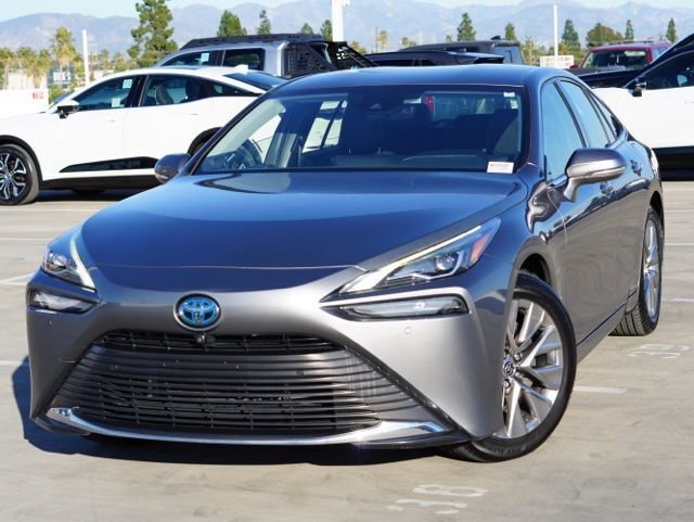 Used 2022 Toyota Mirai XLE image 4