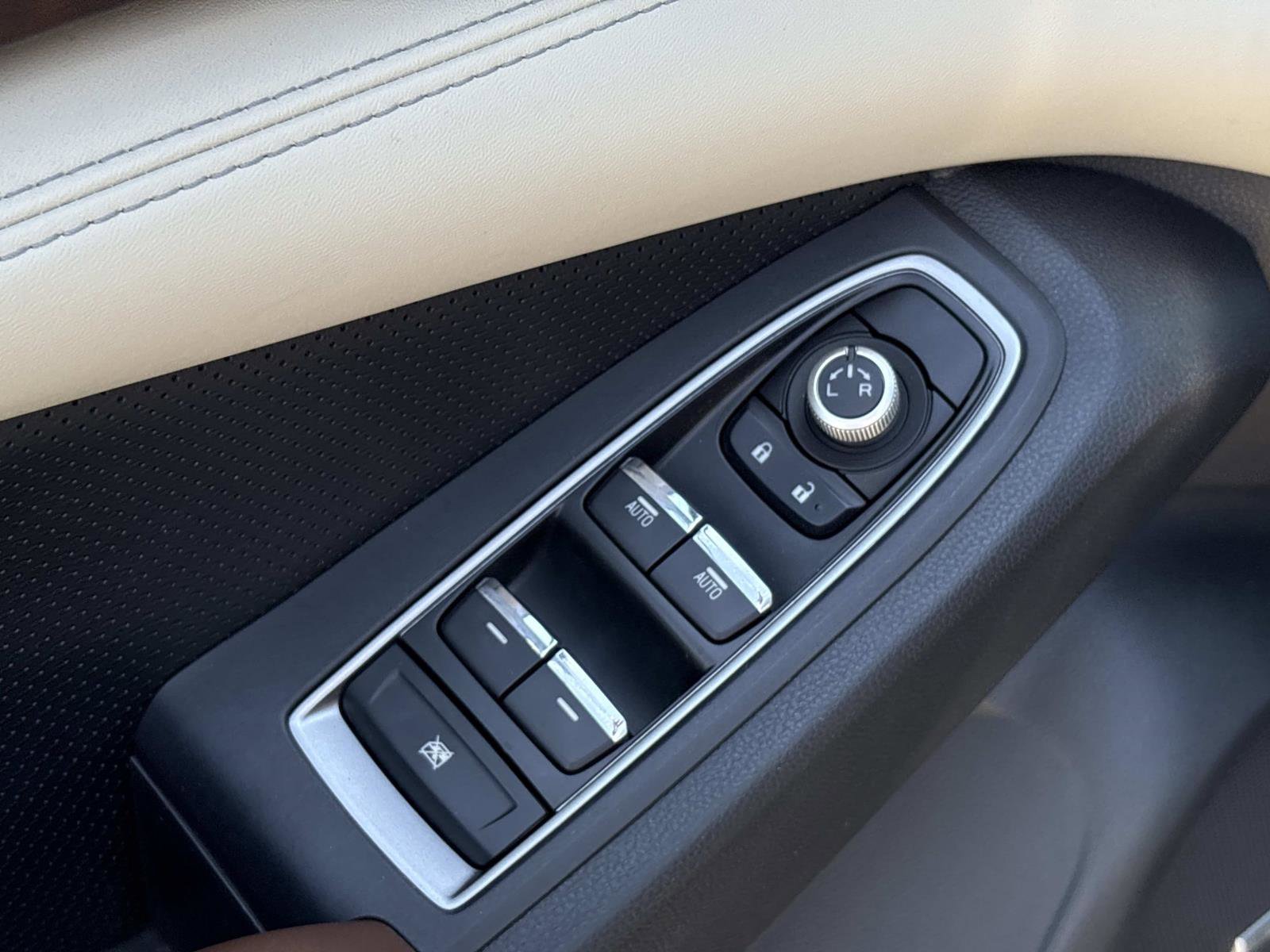 Used 2019 Subaru Ascent Touring image 14