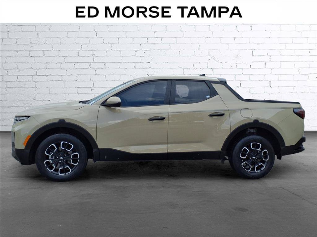 Used 2024 Hyundai Santa Cruz SEL FWD image 2
