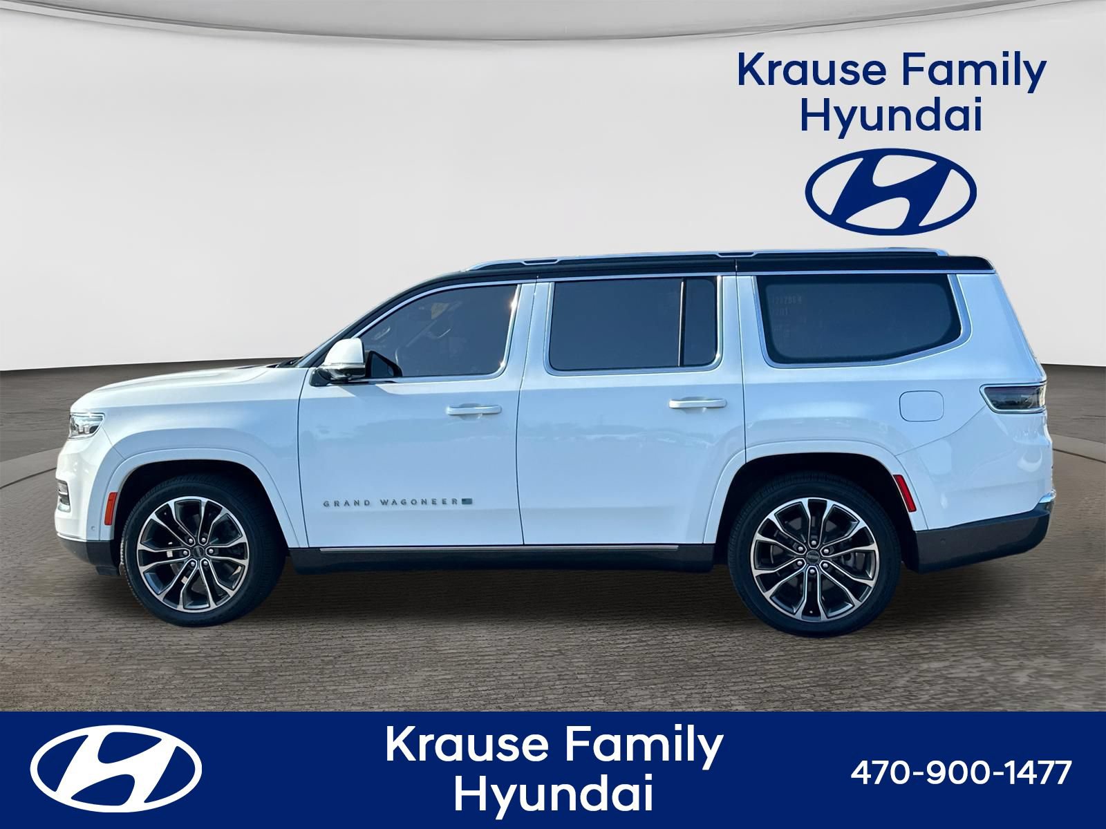 Used 2022 Jeep Grand Wagoneer Series III w/ Rear Seat Video Group 1 AWD/4WD image 4