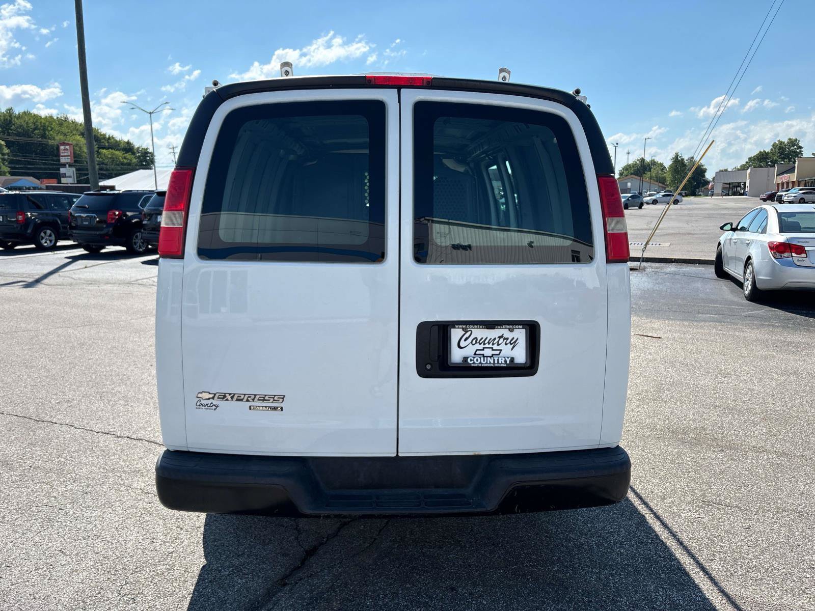 Used 2014 Chevrolet Express 1500 RWD image 4