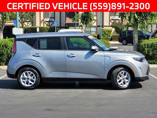 Certified 2025 Kia Soul LX FWD image 4