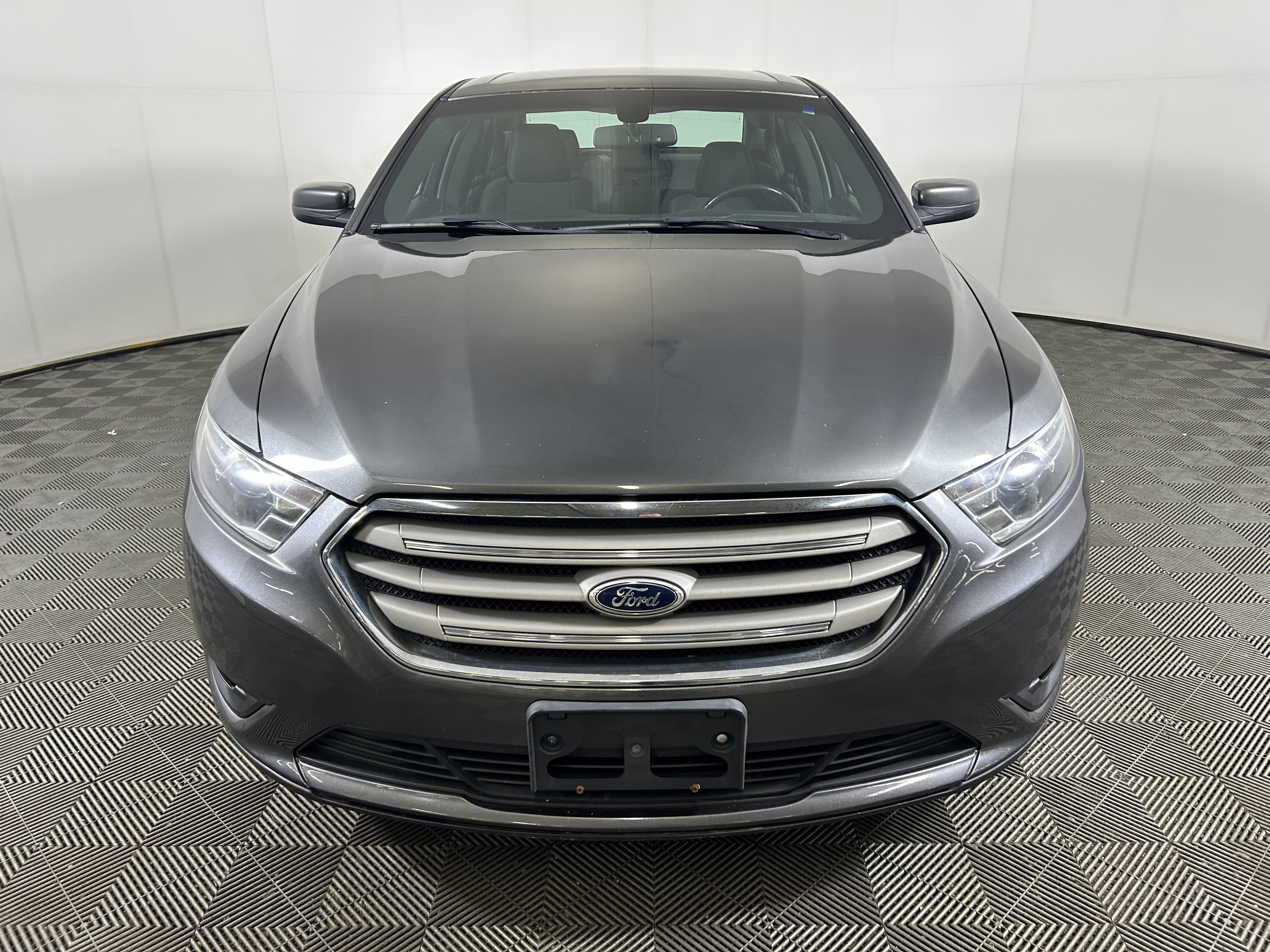 Used 2015 Ford Taurus SEL AWD/4WD image 7