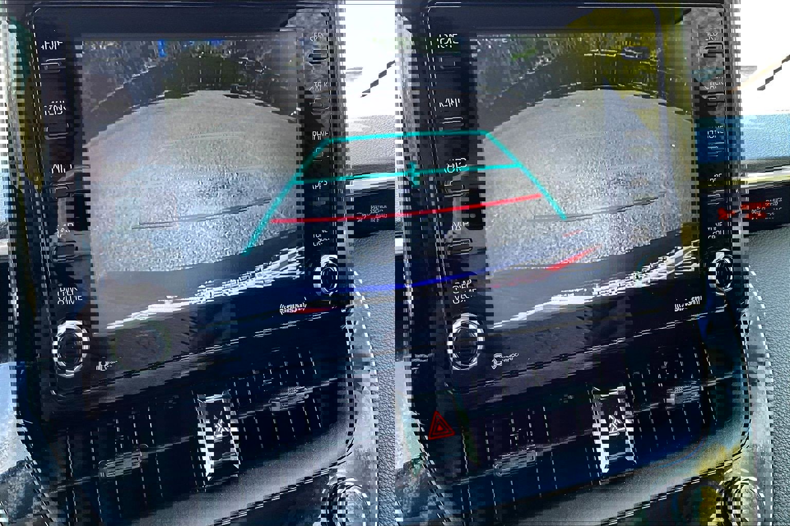 Used 2022 Toyota Corolla LE image 20