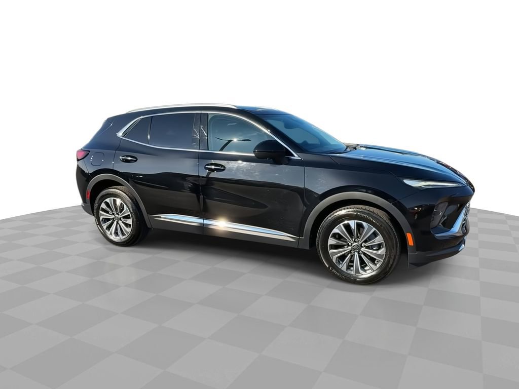 Certified 2025 Buick Envision Preferred image 3