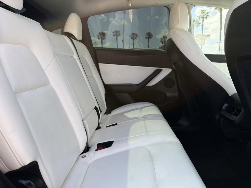 Used 2021 Tesla Model Y Performance image 26