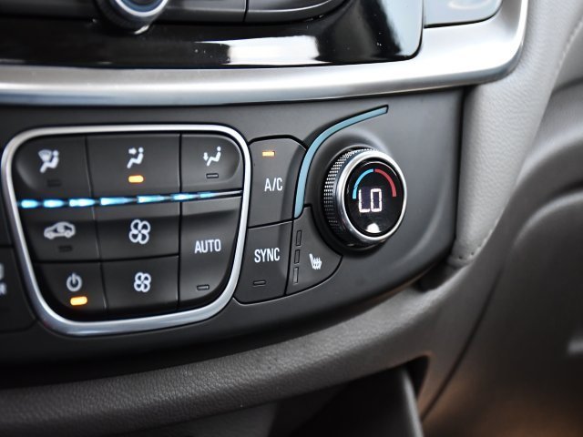 Used 2019 Chevrolet Traverse LT image 17