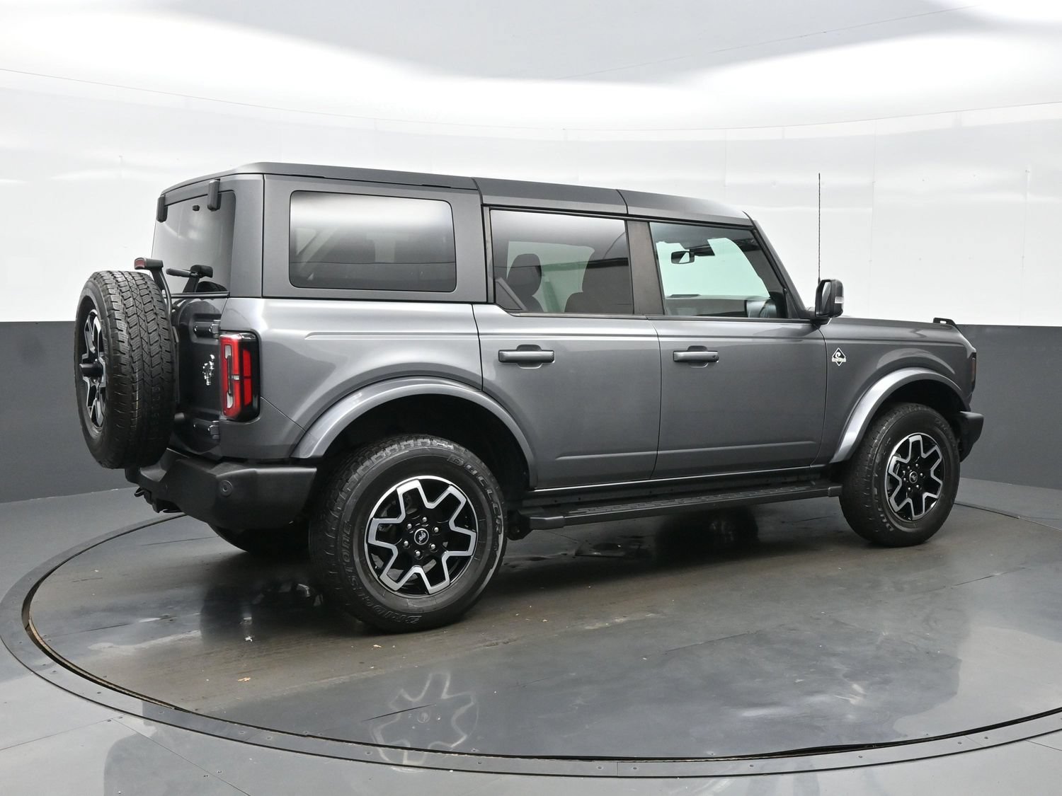 Used 2022 Ford Bronco Outer Banks AWD/4WD image 6