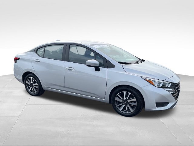Used 2024 Nissan Versa SV FWD image 7