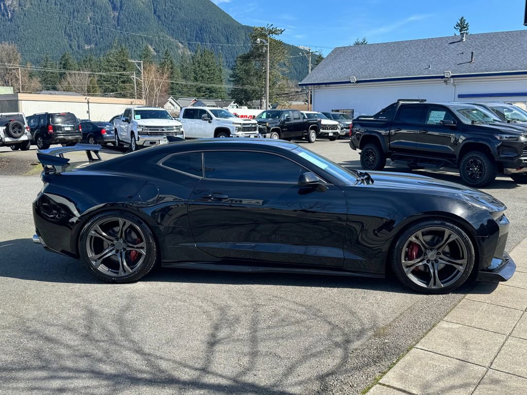 Used 2018 Chevrolet Camaro SS image 5