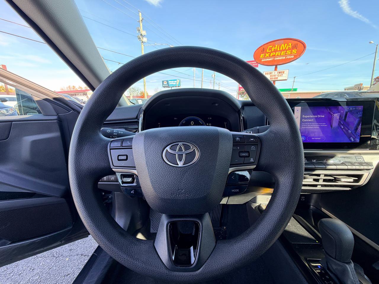 Used 2025 Toyota Camry LE FWD image 18