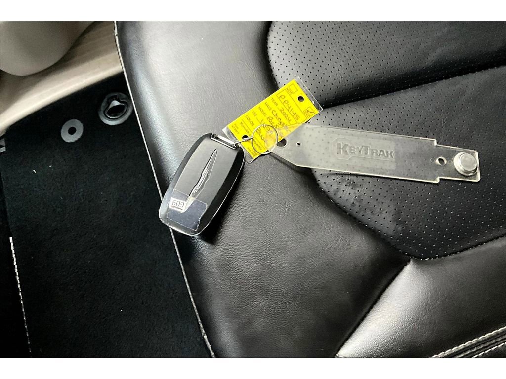 Used 2024 Chrysler Pacifica Touring-L image 12