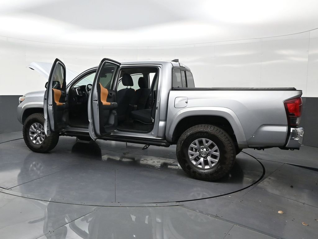 Used 2019 Toyota Tacoma SR5 w/ SR5 Appearance Package (SM) RWD image 32