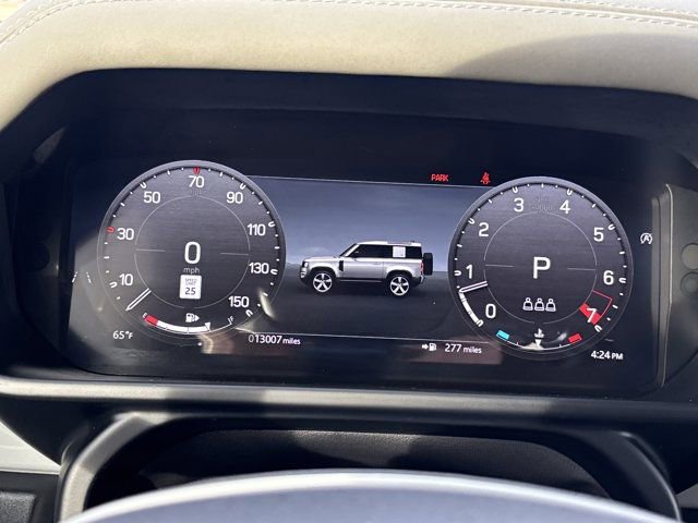 Used 2024 Land Rover Defender 90 S image 23