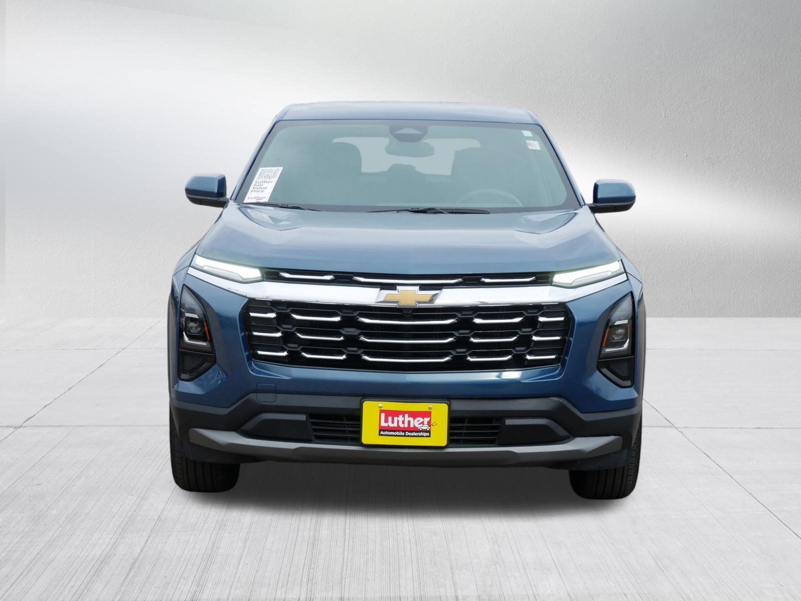 Used 2025 Chevrolet Equinox LT image 2