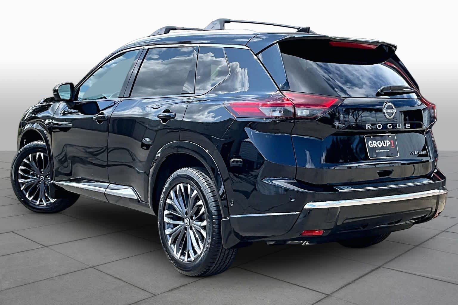 Certified 2025 Nissan Rogue Platinum w/ Platinum Premium Package FWD image 12