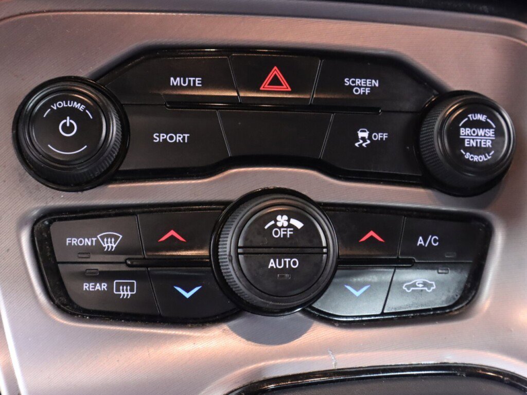 Used 2023 Dodge Challenger SXT RWD image 21