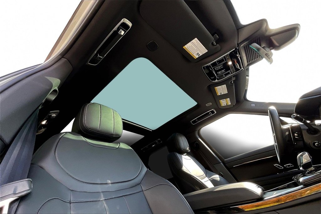 Used 2025 Land Rover Range Rover Sport Dynamic SE image 26