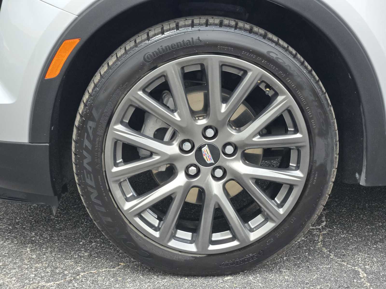 Used 2020 Cadillac XT4 Sport w/ Driver Awareness Package AWD/4WD image 13