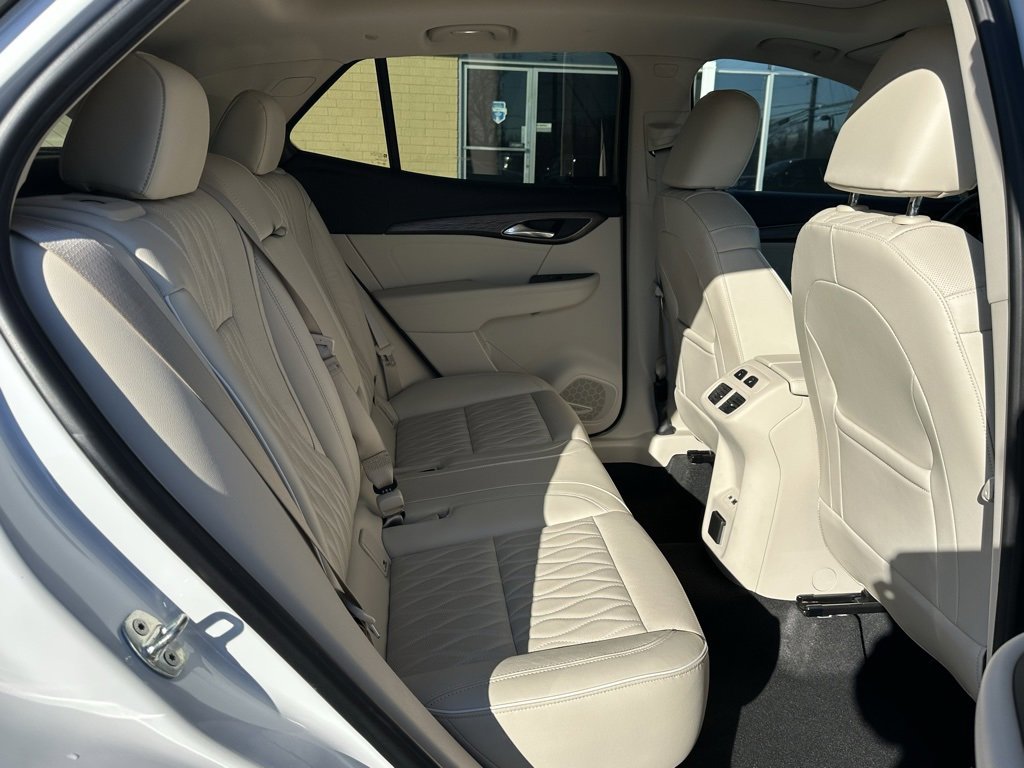 Used 2021 Buick Envision Avenir image 20