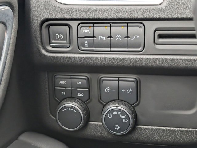 Used 2021 Chevrolet Tahoe LT w/ Luxury Package image 21