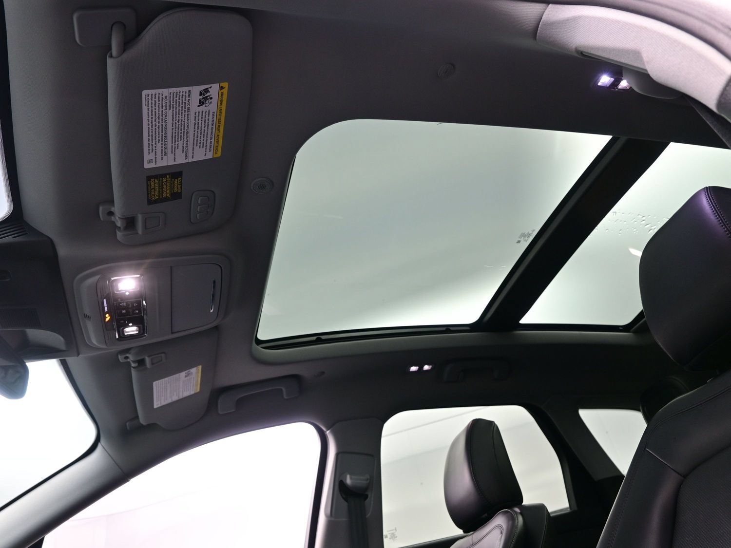 Used 2022 Lincoln Corsair AWD w/ Premium Package image 19