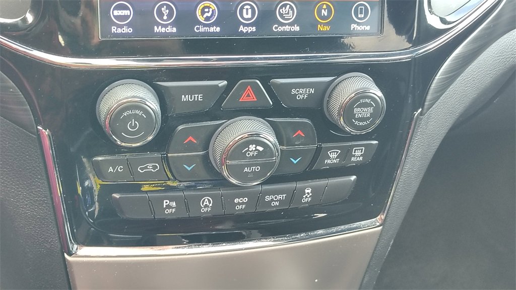 Used 2019 Jeep Grand Cherokee Altitude image 20