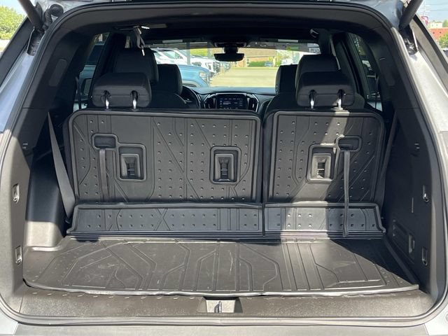 Used 2023 Chevrolet Traverse RS w/ LPO, Floor Liner Package FWD image 22