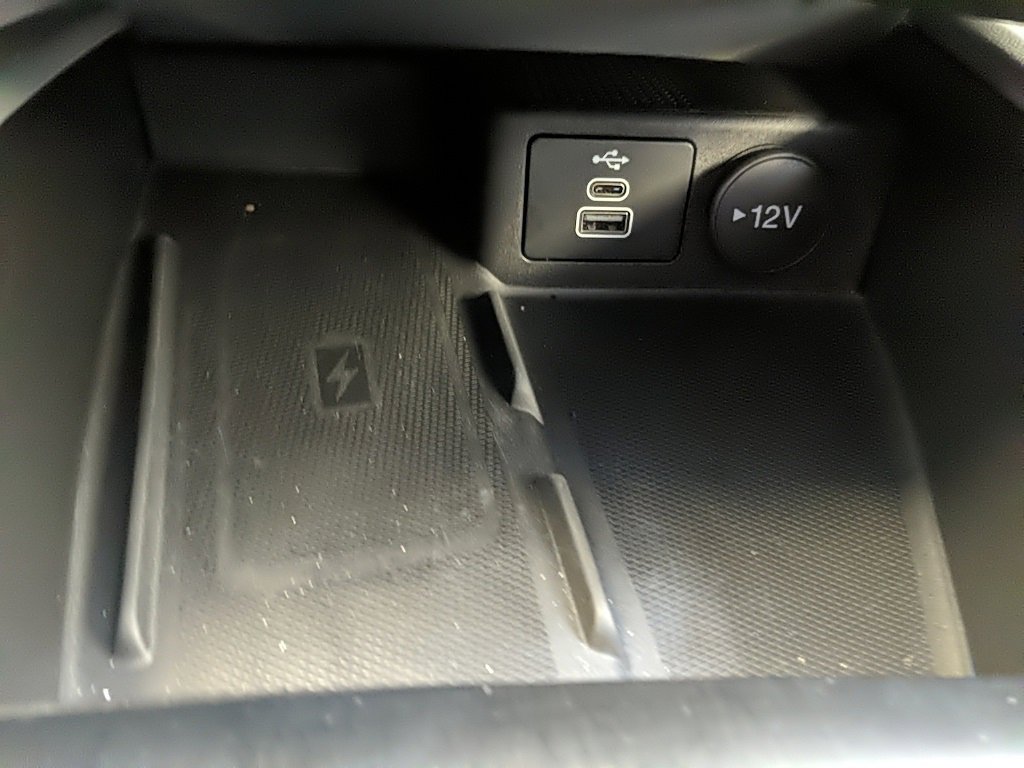 Used 2025 Ford Escape Platinum w/ Premium Technology Package image 19