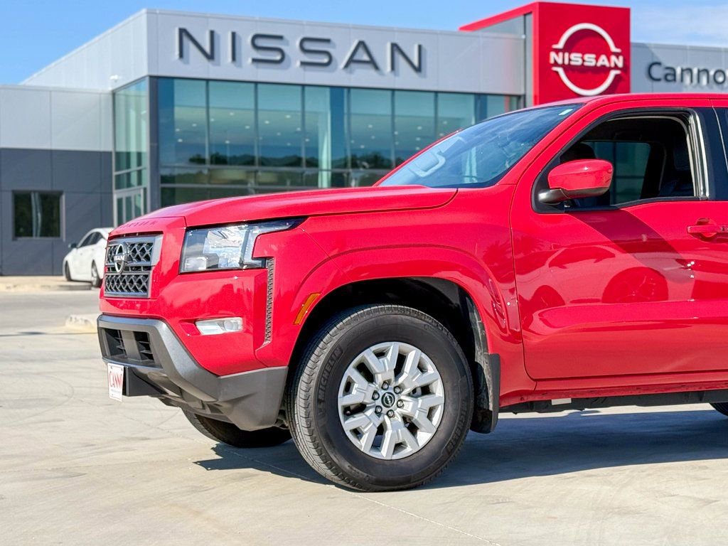 Used 2024 Nissan Frontier SV w/ SV Convenience Package RWD image 2