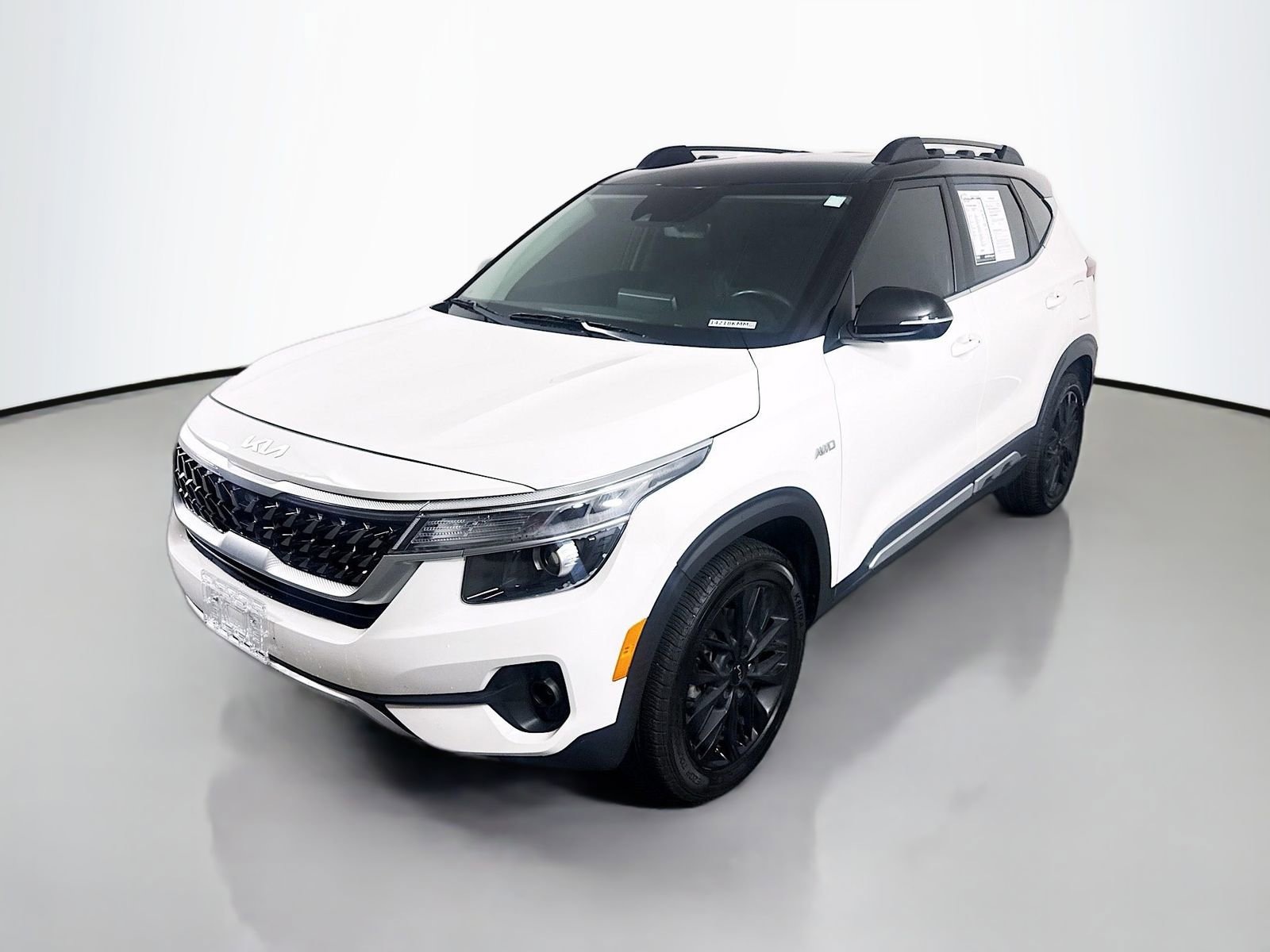 Used 2022 Kia Seltos Nightfall Edition AWD/4WD image 3