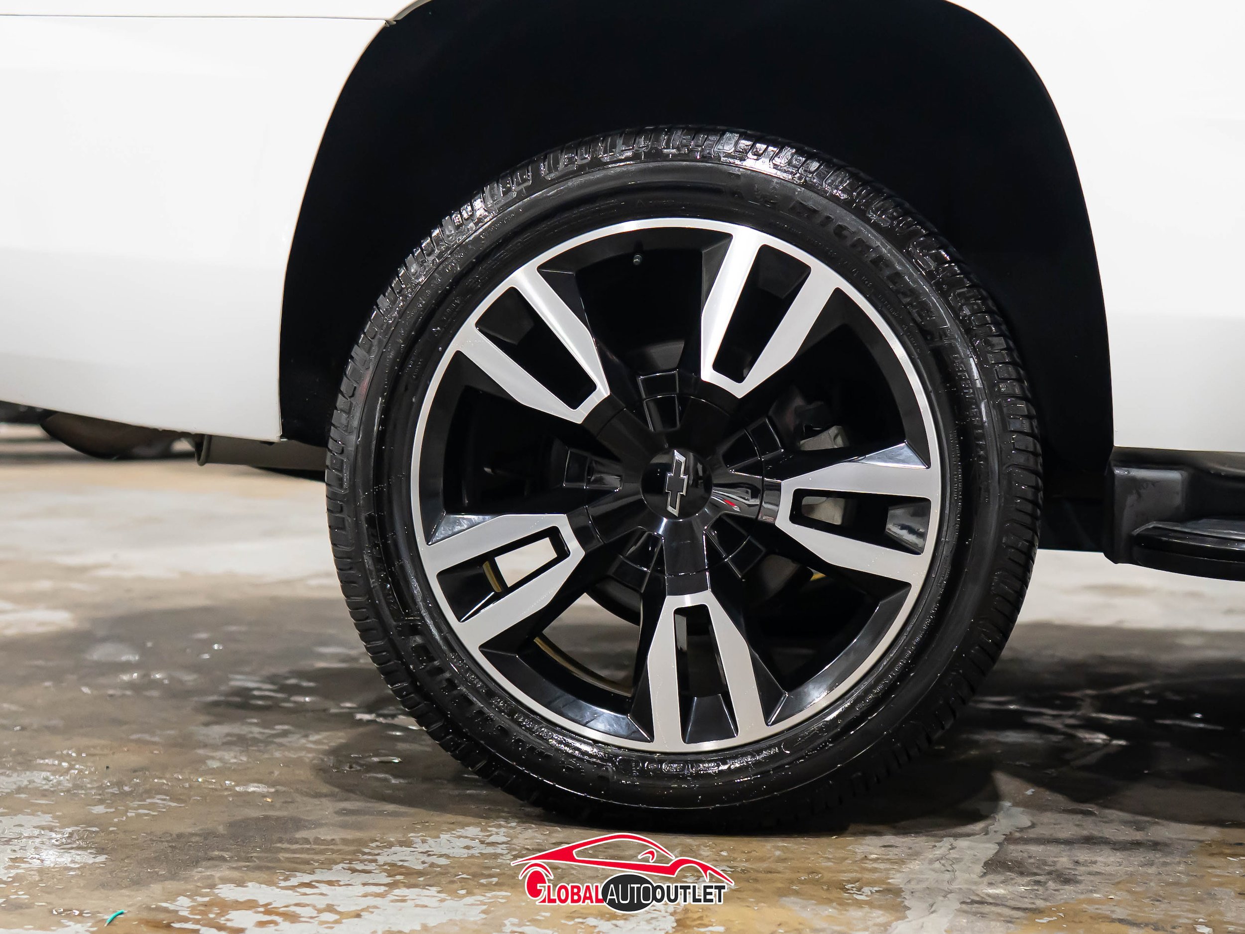 Used 2020 Chevrolet Tahoe Premier w/ RST 6.2L Performance Edition image 11