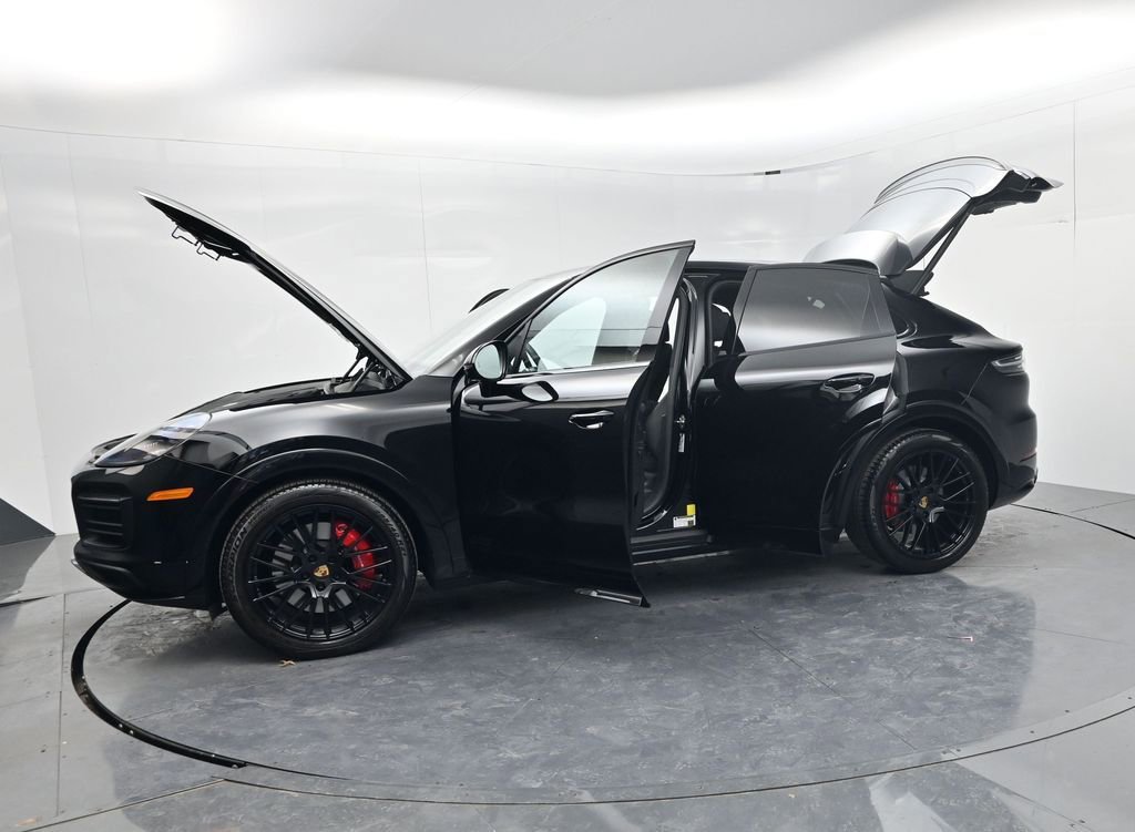 Used 2022 Porsche Cayenne GTS image 78