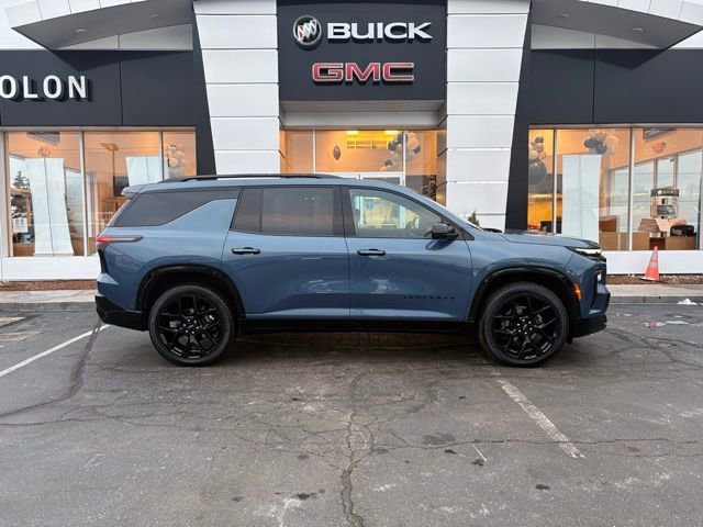 Used 2024 Chevrolet Traverse RS image 1