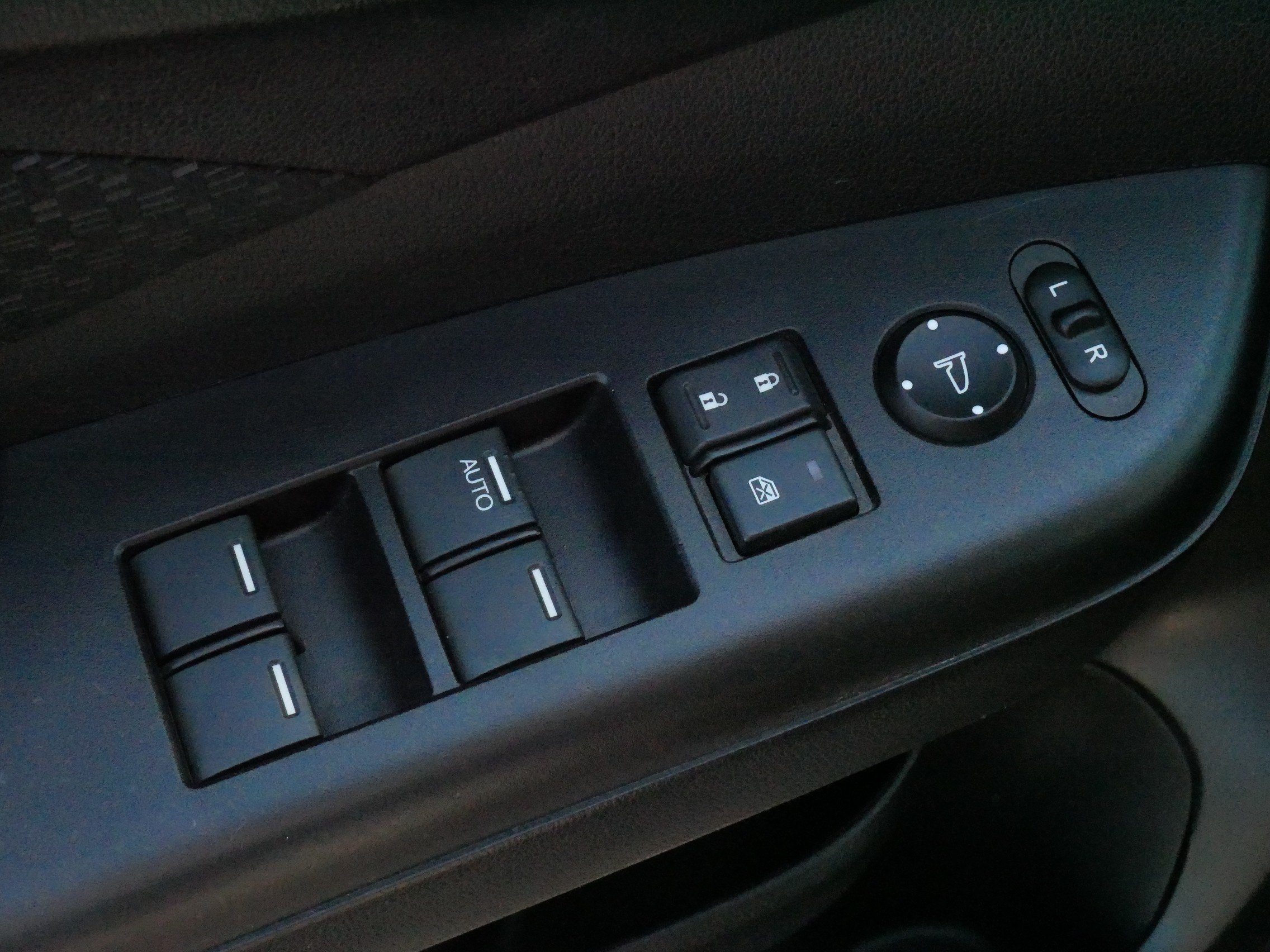 Used 2015 Honda CR-V EX image 19