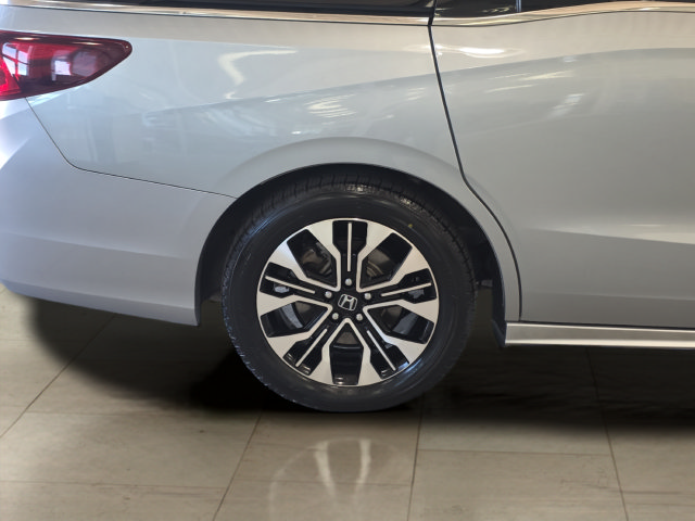 Used 2025 Honda Odyssey Elite image 31