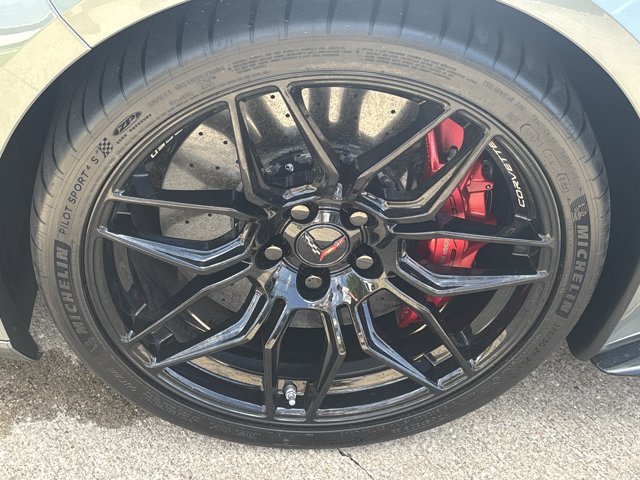 Used 2023 Chevrolet Corvette Z06 w/ Stealth Interior Trim Package RWD image 12